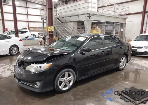 2014 Toyota Camry L/Le/Se/Se Sport/Xle из США, поврежденный, VIN 4T1BF1FK0EU862717